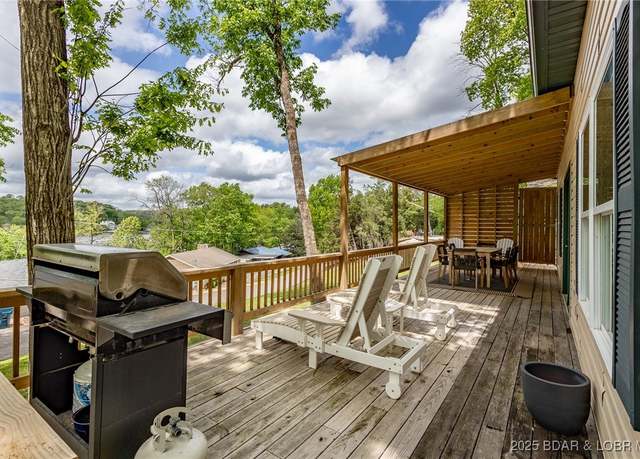 Property at 6076 Sioux Trl, Osage Beach, MO 65065, 3 beds, 2.5 baths