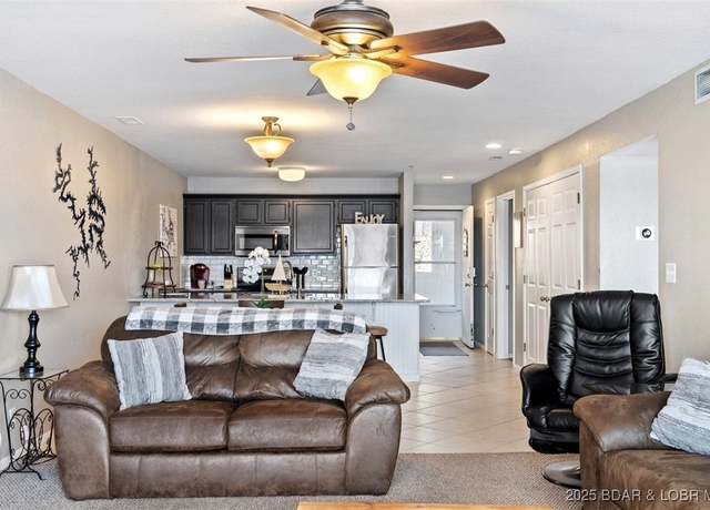Property at 4897 Bridgepointe Dr #122, Osage Beach, MO 65065, 2 beds, 2 baths