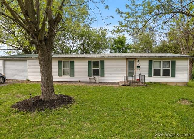Property at 407 Haynes St E, Eldon, MO 65026, 3 beds, 1.5 baths