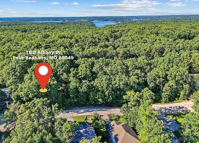 Property at 425 Albany Dr, Lake Ozark, MO 65049