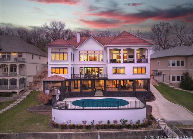 Property at 190 Via Cresta Dr, Porto Cima, MO 65079, 7 beds, 7.5 baths