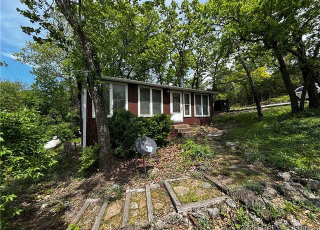 Property at 31757 Franklin St, Warsaw, MO 65355, 2 beds, 1 bath