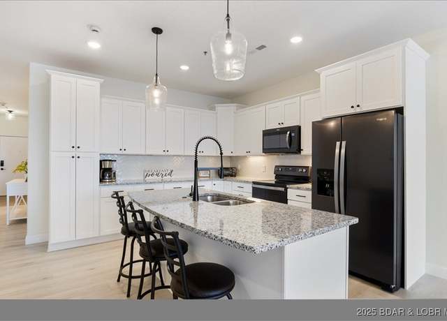 Property at 1035 Topsider Ln #119, Osage Beach, MO 65065, 3 beds, 3 baths