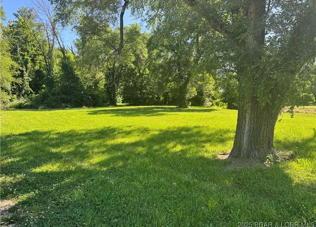 Property at 410-412 N Monroe St, Versailles, MO 65084