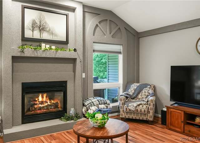 Property at 611 Woodbridge Rd, Camdenton, MO 65020, 3 beds, 2.5 baths