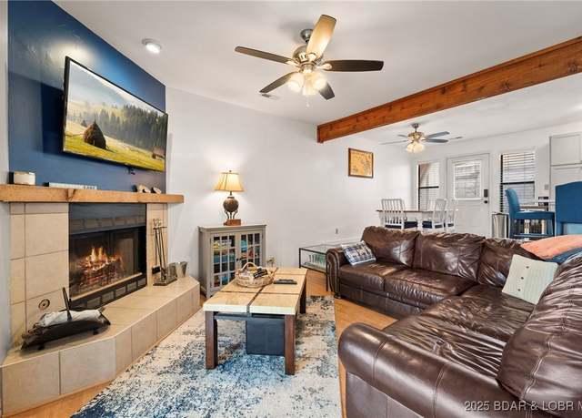 Property at 70 Ravenwood Dr, Lake Ozark, MO 65049, 3 beds, 4 baths