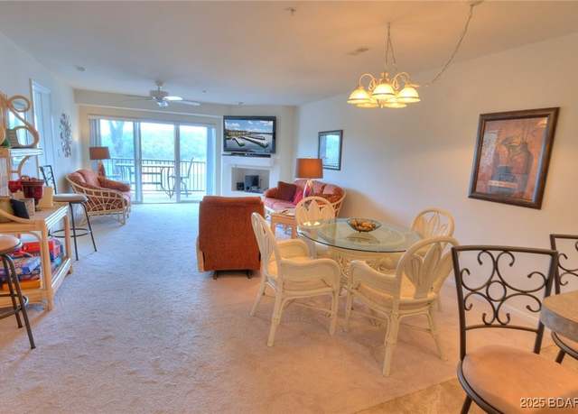 Property at 14 Park Pool Dr Unit 1C, Kaiser, MO 65047, 2 beds, 2 baths