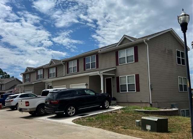 Property at 1205 Pinewood Dr, Osage Beach, MO 65065, 3 beds, 3.5 baths