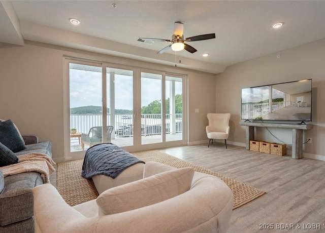Property at 104 Sierra Bay Dr Unit 2A, Camdenton, MO 65020, 3 beds, 2 baths