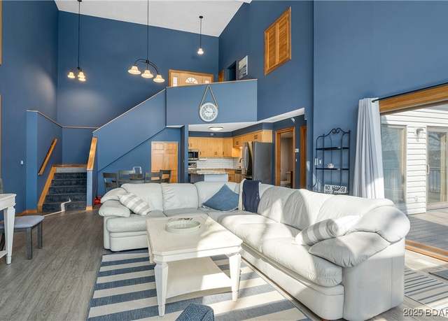 Property at 493 Highline Rd, Lake Ozark, MO 65049, 3 beds, 2.5 baths