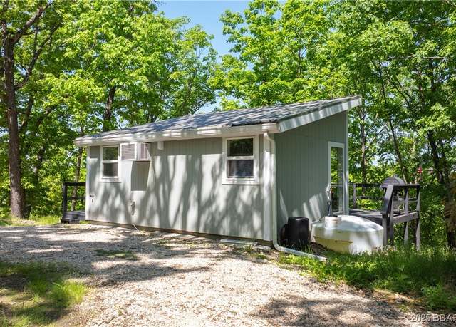 Property at 115 Hacksaw Ln, Camdenton, MO 65020, 1 bed, 1 bath