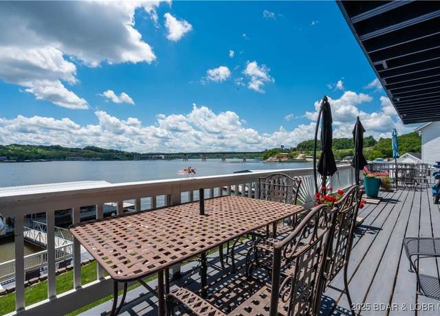 Property at 432 Jupiter Rd, Camdenton, MO 65020, 5 beds, 3.5 baths