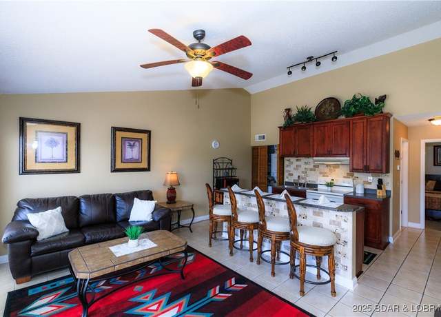Property at 150 Southwood Shores Pl Unit 4C, Four Seasons, MO 65049, 1 bed, 1 bath