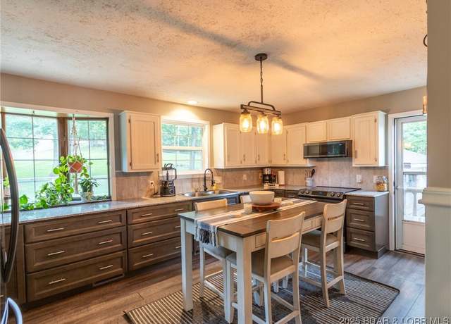 Property at 2439 Mohawk Ln, Osage Beach, MO 65065, 4 beds, 3 baths