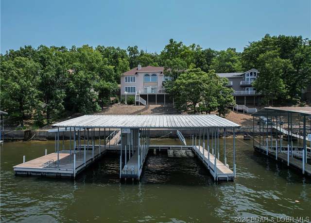 Property at 1065 Imperial Point Dr, Four Seasons, MO 65049, 4 beds, 3.5 baths