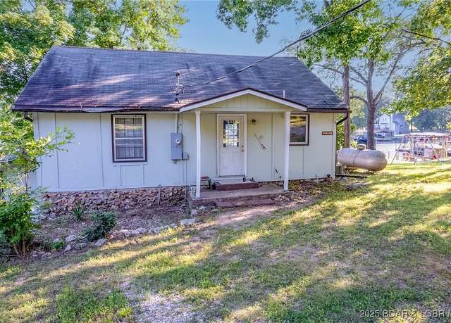 Property at 4230 Fox Hollow Ln, Stover, MO 65078, 3 beds, 1 bath