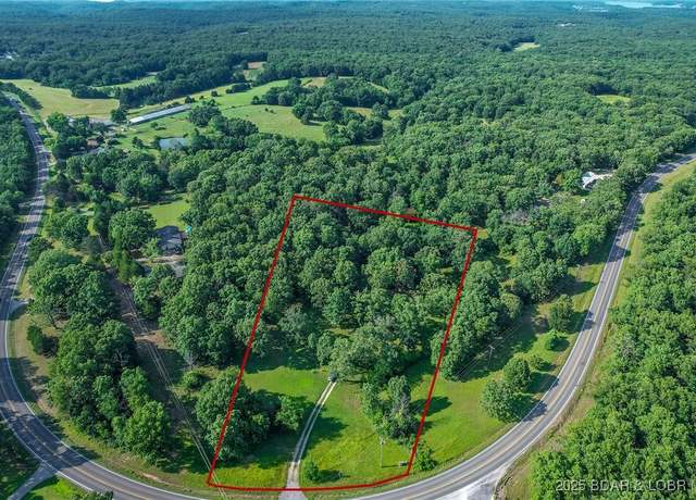 Property at 2203 N State Highway 7, Camdenton, MO 65020, 3 beds, 2 baths