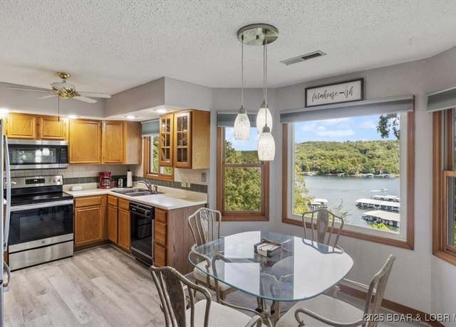 Property at 1580 Cherokee Rd Unit 1B, Lake Ozark, MO 65049, 3 beds, 2 baths