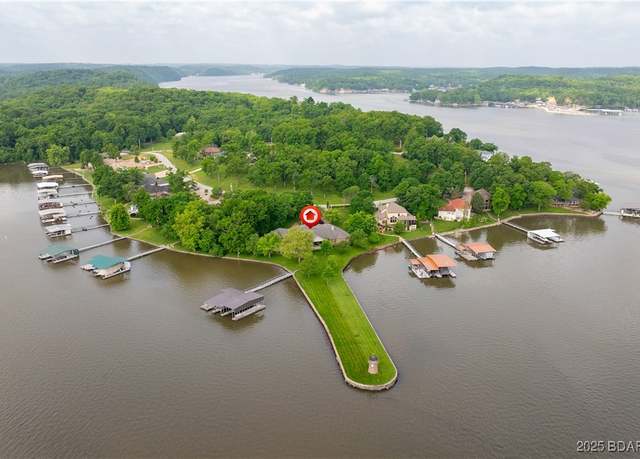 Property at 318 Porter Mill Bnd, Camdenton, MO 65020, 4 beds, 3.5 baths