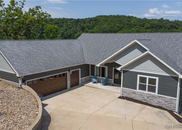 Property at 205 Wedge Wood Dr, Camdenton, MO 65020, 6 beds, 4.5 baths