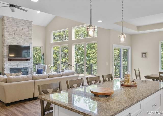 Property at 399 West End Cir, Osage Beach, MO 65065, 4 beds, 3.5 baths