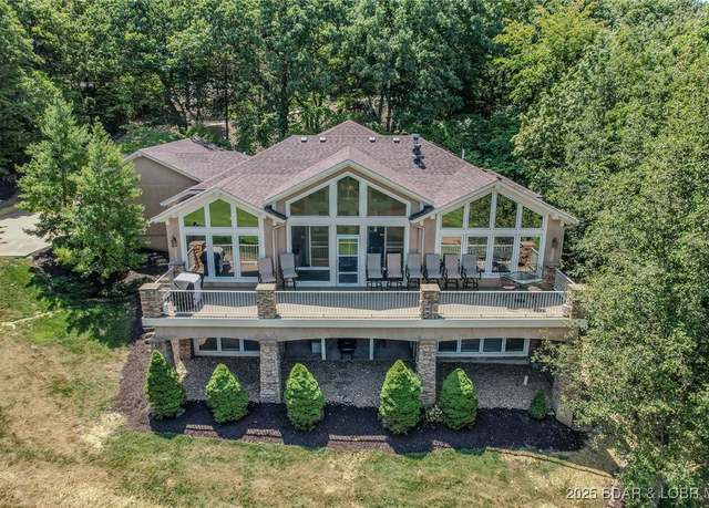 Property at 313 Country Ridge Dr, Camdenton, MO 65020, 4 beds, 4.5 baths