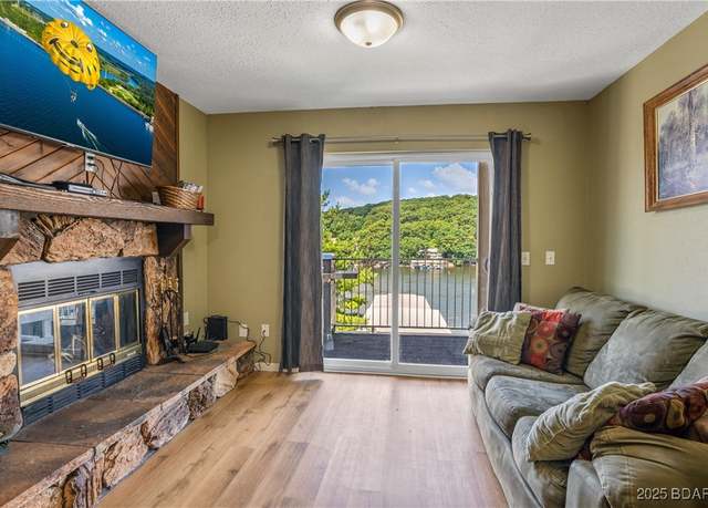 Property at 20 Wheelhouse Ct Unit 2A, Lake Ozark, MO 65049, 3 beds, 3 baths
