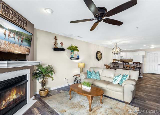 Property at 686 Clearwater Dr Unit 2E, Camdenton, MO 65020, 2 beds, 2 baths