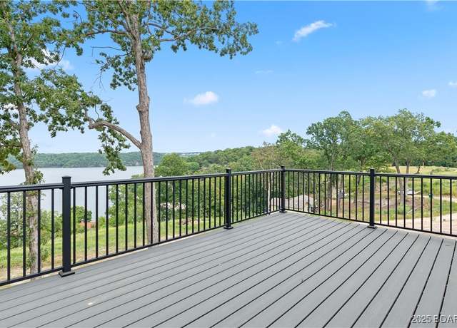 Property at 346 Woodland Pt, Linn Creek, MO 65052, 4 beds, 3 baths