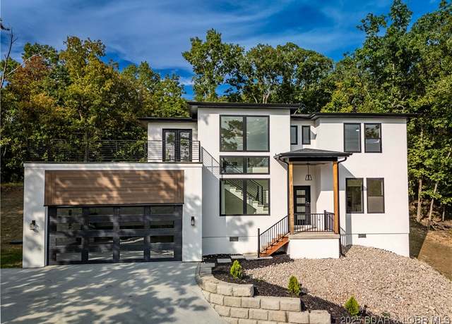 Property at 516 Imperial Point Dr, Four Seasons, MO 65049, 4 beds, 2.5 baths