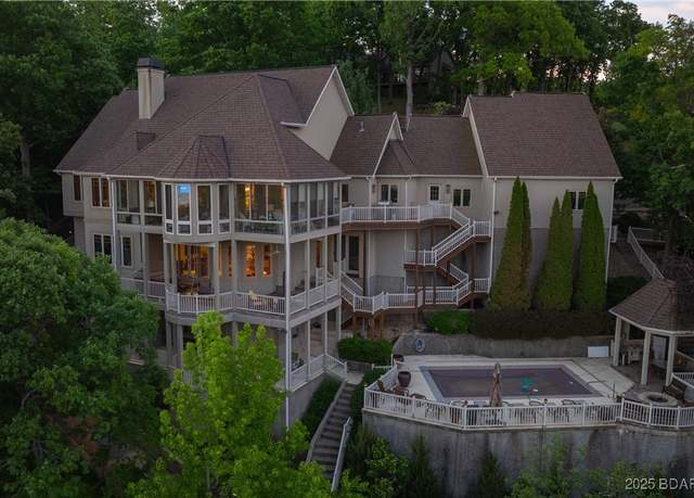 Property at 406 N Point Dr, Camdenton, MO 65020, 4 beds, 4.5 baths