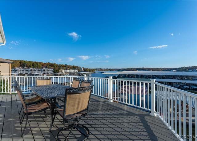 Property at 740 Malibu Rd, Osage Beach, MO 65065, 4 beds, 2.5 baths