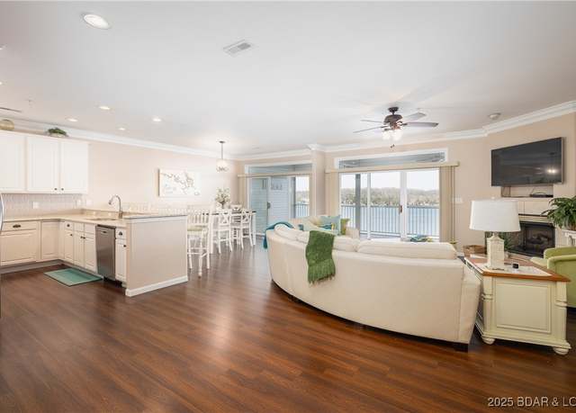 Property at 5450 Christopher Ln #241, Osage Beach, MO 65065, 3 beds, 3 baths