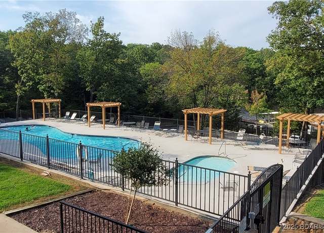 Property at 989 Bobcat Ln, Four Seasons, MO 65049