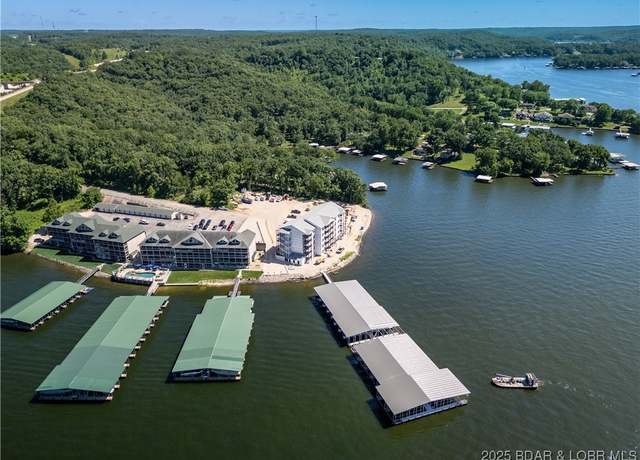 Property at 290 Plaza Beach Dr Unit 3C, Camdenton, MO 65020, 3 beds, 2.5 baths