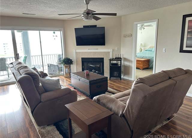 Property at 432-3B Regatta Bay Cir Unit 3B, Lake Ozark, MO 65049, 3 beds, 3 baths