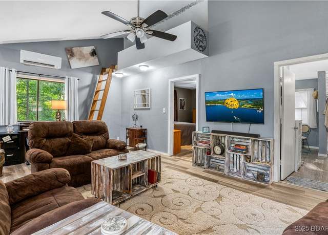 Property at 284 Trails End Rd, Sunrise Beach, MO 65079, 2 beds, 1 bath