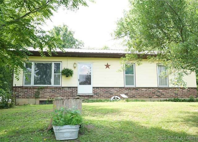 Property at 66 Sunset Ln, Iberia, MO 65486, 3 beds, 2 baths