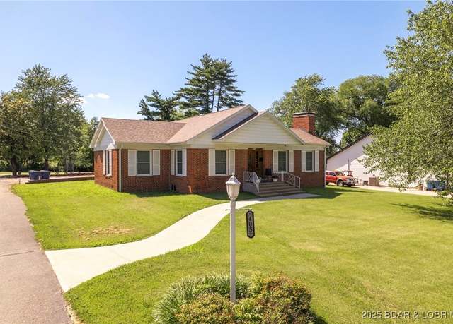 Property at 405 N Grand Ave, Eldon, MO 65026, 3 beds, 2.5 baths