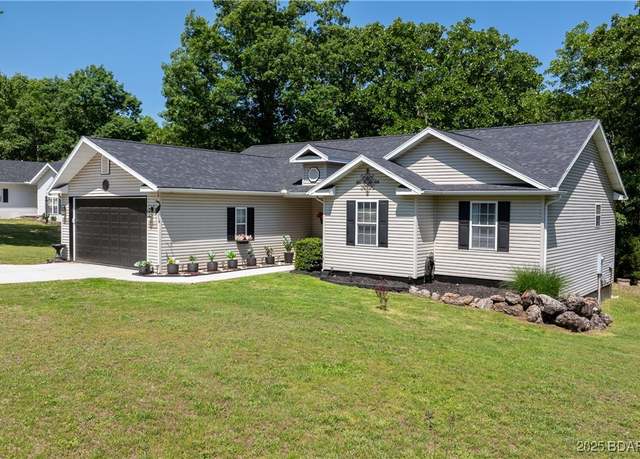Property at 119 Camelot Dr, Camdenton, MO 65020, 3 beds, 2 baths