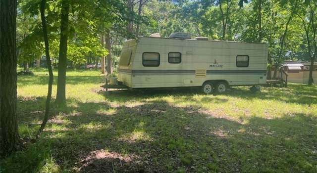 Photo of 4570 Hickory Hills Dr, Stover, MO 65078