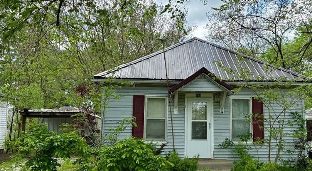 Photo of 401 Thurston St N, Versailles, MO 65084