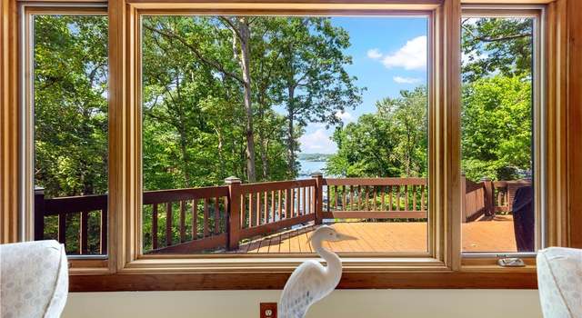 Photo of 6 Crocker Ct, Lake Ozark, MO 65049