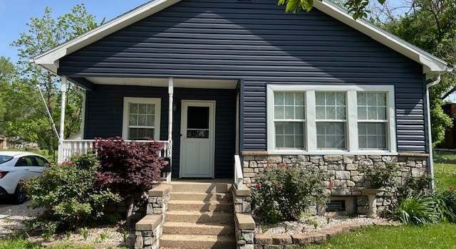 Photo of 203 West High St, Eldon, MO 65026