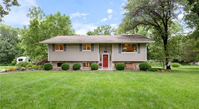 Photo of 28 Wood River Rd, Lake Ozark, MO 65049