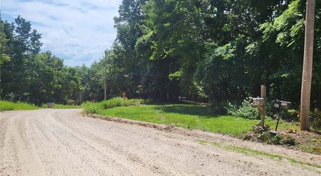 Photo of 104 Golden Goose Dr, Edwards, MO 65326