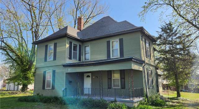 Photo of 400 Thurston St N, Versailles, MO 65084