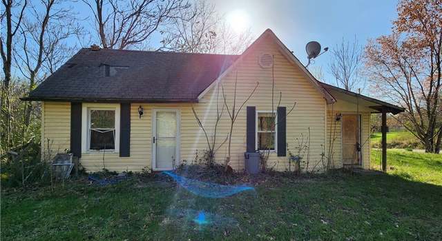 Photo of 421 Versailles St E, Versailles, MO 65084