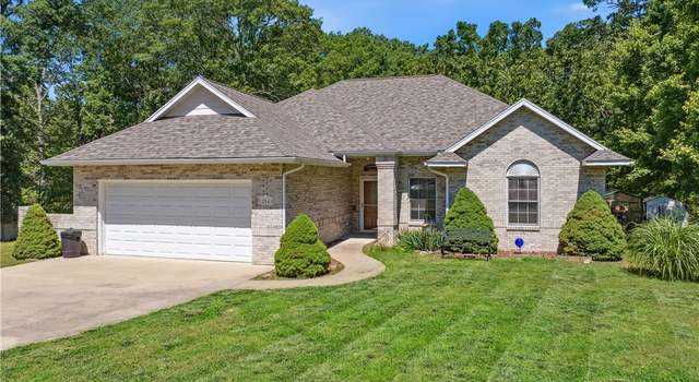 Photo of 204 Wellington Ln, Gravois Mills, MO 65037