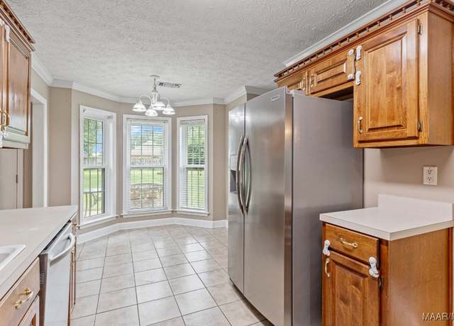Property at 203 Hummingbird Dr, Deatsville, AL 36022, 4 beds, 2 baths
